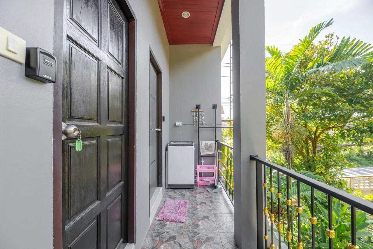 Jungle Apartment III — 13