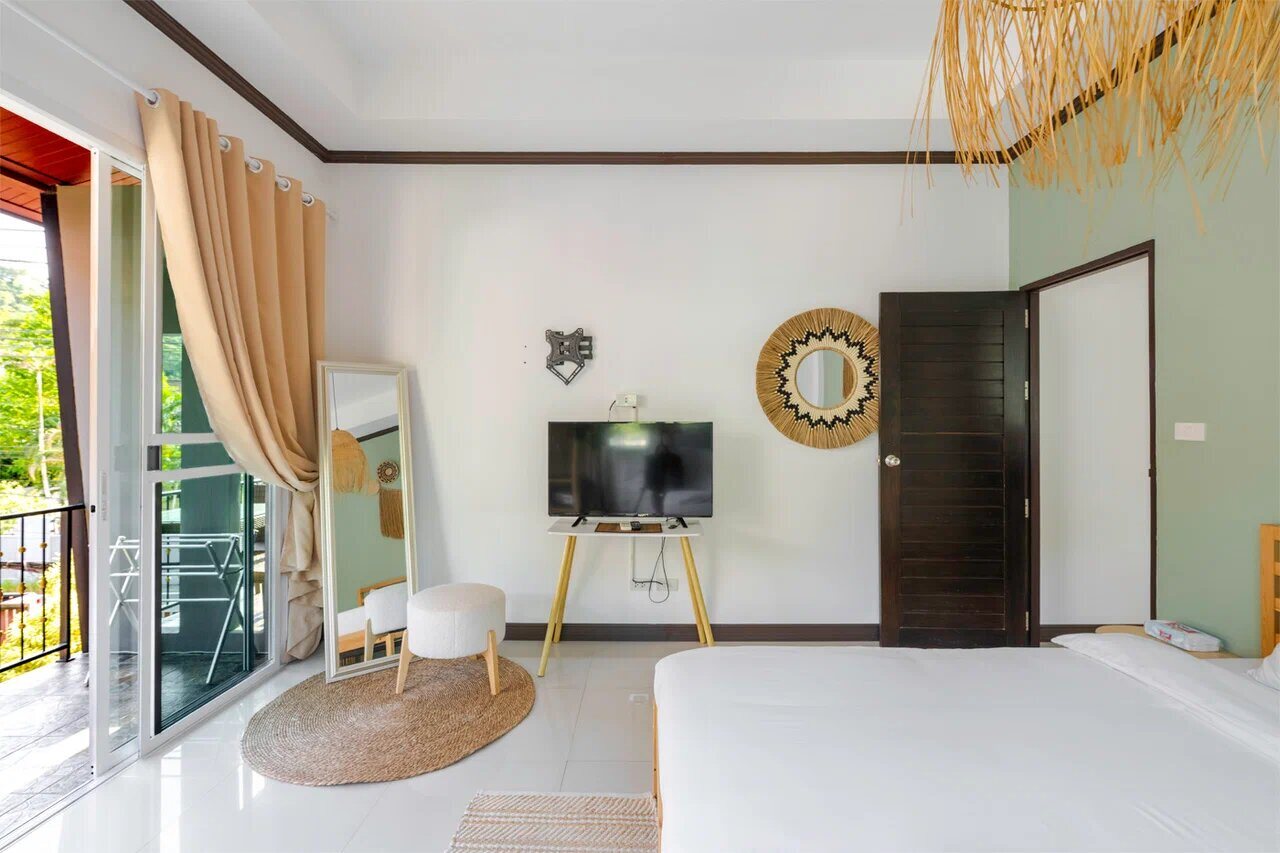 Jungle Apartment IV — 12